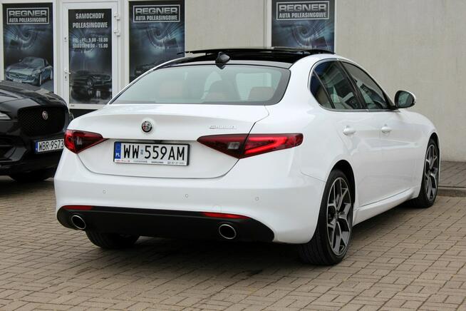 Alfa Romeo Giulia 2.0 Turbo Kamera Cofania Automat Panorama Nawigacja Skóra Tempomat