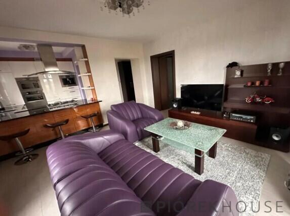 4-pokojowe mieszkanie w Markach