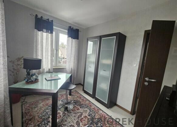 4-pokojowe mieszkanie w Markach