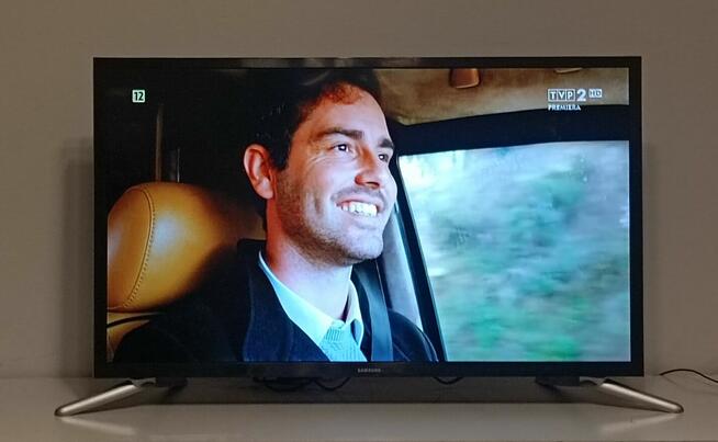TV Samsung 32 Cali Led HDR SMART TV DVB-T2 HEVC + Upominek+