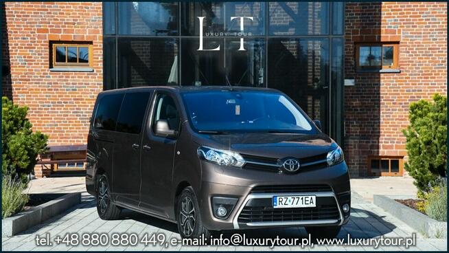 Przewozy biznesowe Rzeszów – Luxury Tour