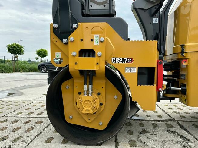 WALEC DROGOWY MARKI CATERPILLAR CB2.7 GC