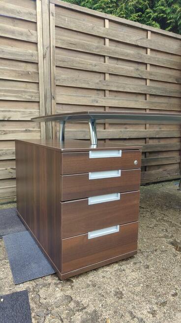 Biurko gabinetowe z dostawką i kontenerkiem