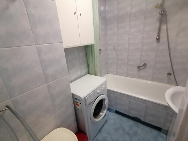 Rozkładowe, balkon, winda. Przy metrze. Grunt uregulowany