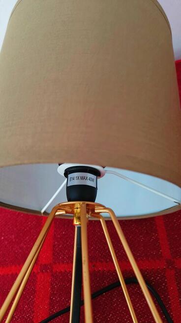 Lampa nowa na stolik