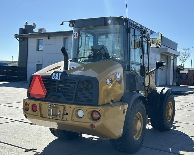 ŁADOWARKA KOŁOWA CATERPILLAR 906