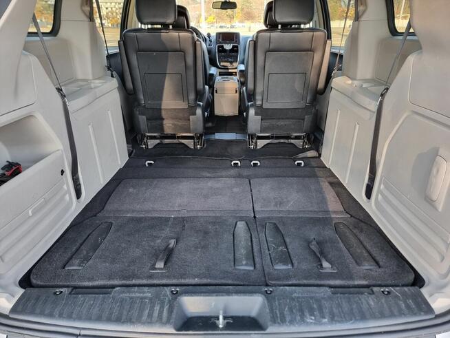 Chrysler Town & Country Touring 3.6 V6 Benzyna + LPG