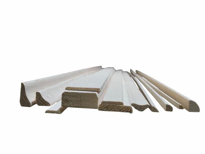 Drewno świerkowe – kantówki, deski, listwy, opaski, cokoły