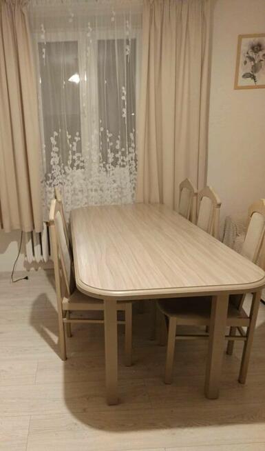 Sprzedam stół salonowy