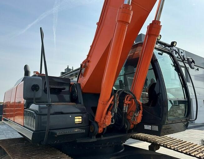 KOPARKA GĄSIENICOWA MARKI HITACHI ZX350LC-5B