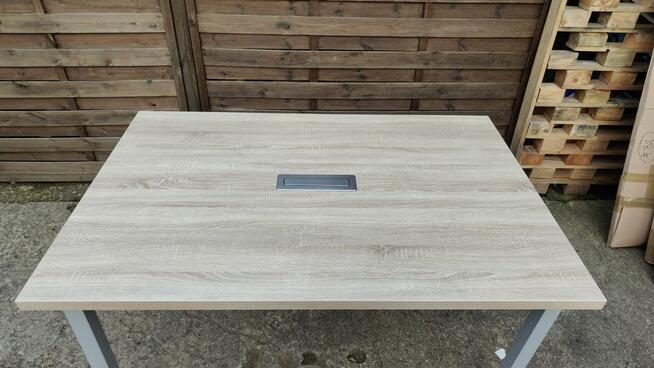 Stół konferencyjny 100x150 z mediaportem Orno