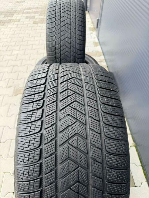 Opony zimowe 305/35 R21 i 275/40 R21 z homologacją Porsche