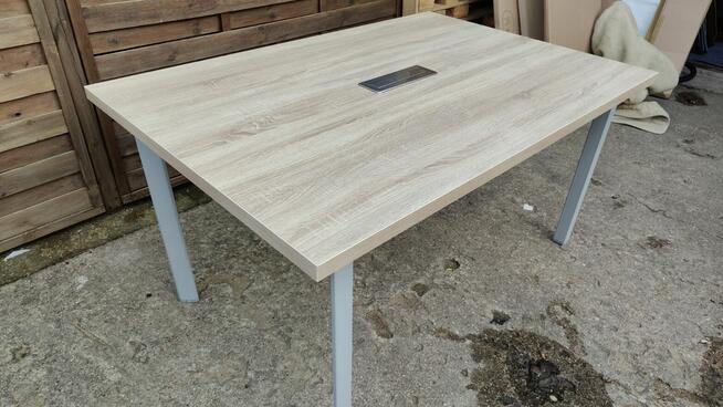 Stół konferencyjny 100x150 z mediaportem Orno