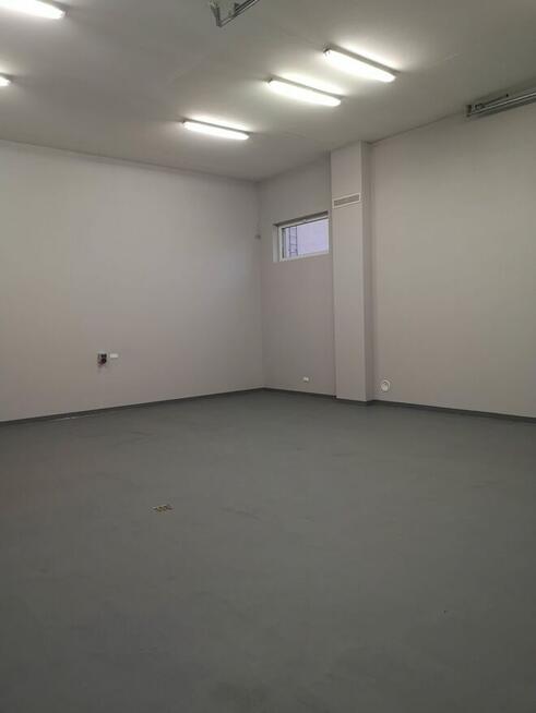 Rzgowska 220wynajmę lokal usługowy 100m2 teren zamknięty 650m2