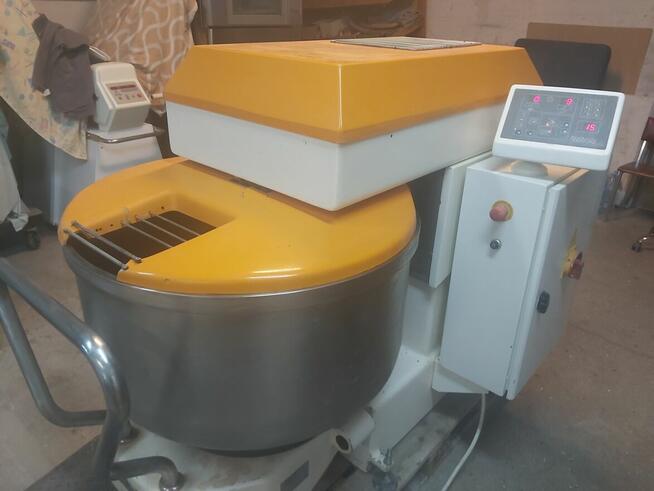 Miesiarka spiralna do ciasta IBIS MS 250 + 2 kotły. 43000 zł