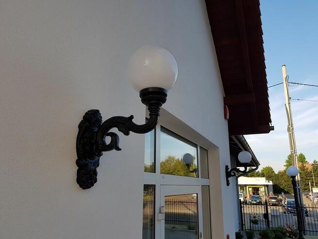 Lampa kinkiet stojąca wisząca żeliwna oświetlenie ogród