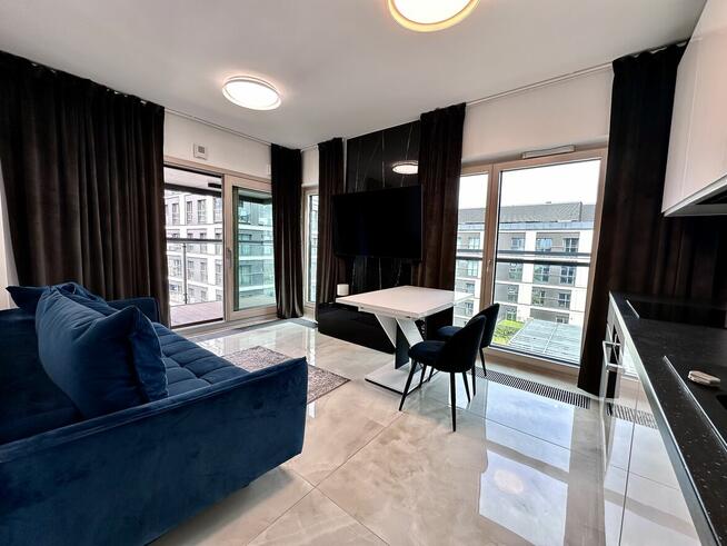 Nowoczesne 3-pokojowe mieszkanie z widokiem na centrum.