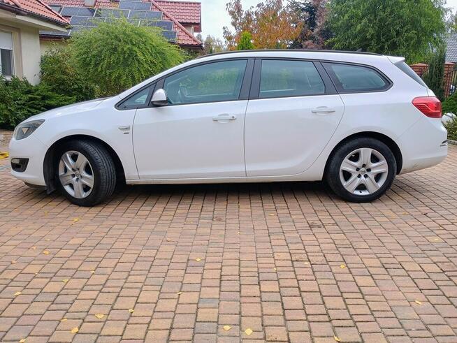 Opel Astra J 1,6 CDTI Sports Tourer, 2014r.