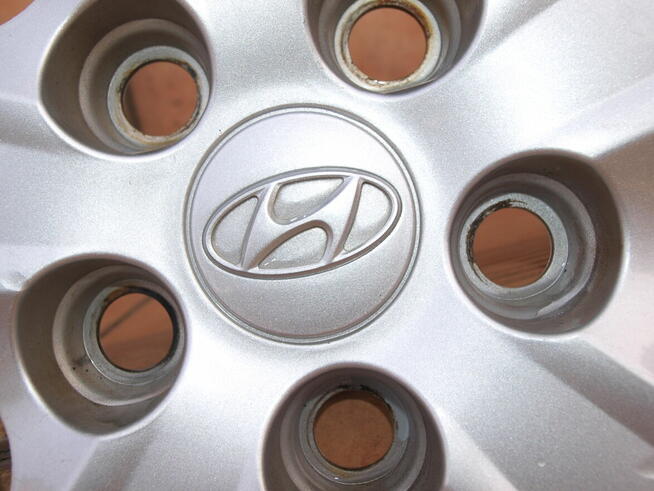 Hyundai kołpaki 15 oryginalne (komplet 4 sztuki)