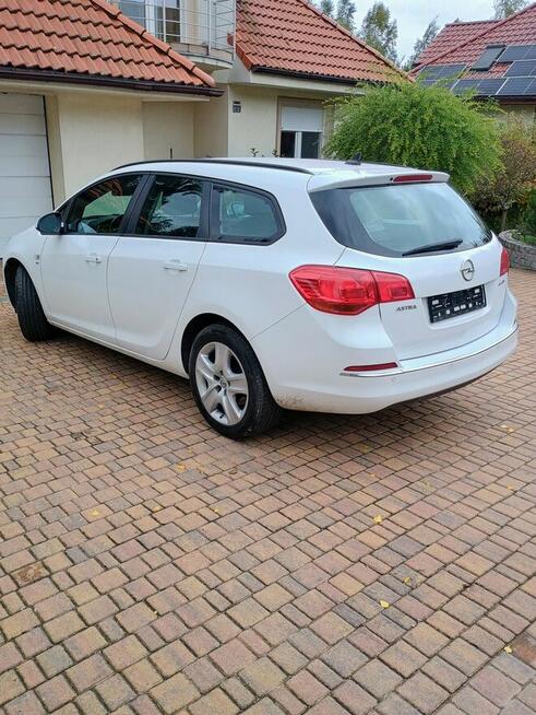 Opel Astra J 1,6 CDTI Sports Tourer, 2014r.