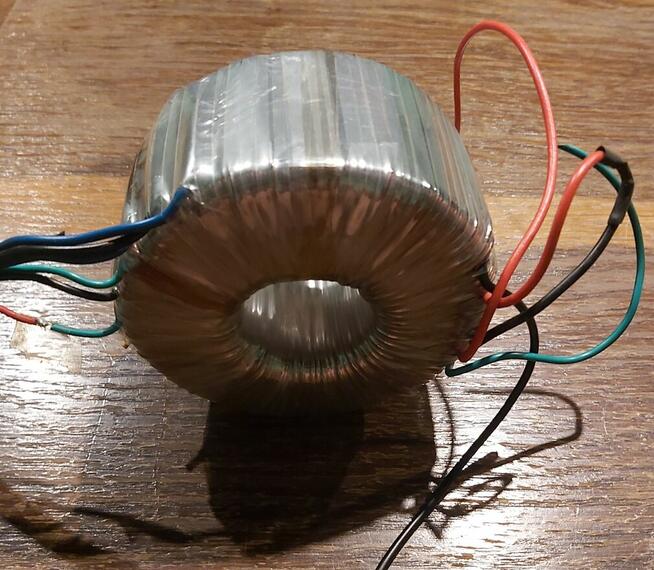 Transformator toroidalny