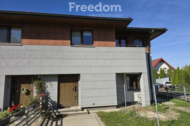 Komfortowy, dwupoziomowy segment mieszkalny.