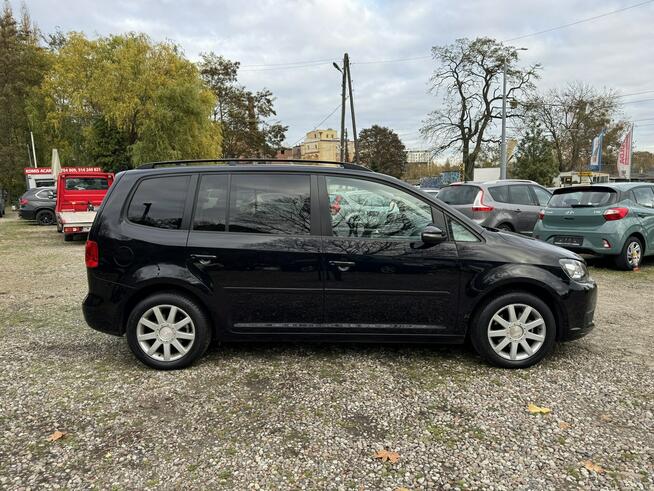Volkswagen Touran 1.4TSi-140km-6-Bieg.-Nawigacja-Ksenon-PDC-Klimatronik-Tempomt-Komputer