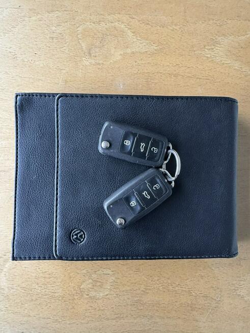 Volkswagen Touran 1.4TSi-140km-6-Bieg.-Nawigacja-Ksenon-PDC-Klimatronik-Tempomt-Komputer