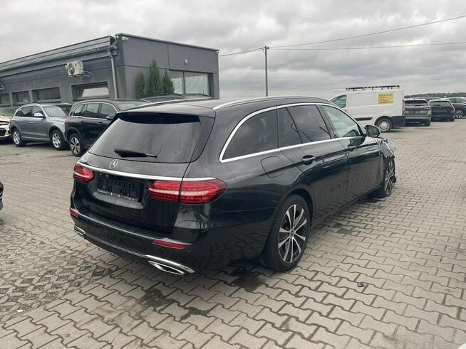 Mercedes E 300 E300DE Plug-In Kamera Podgrzewanie Skóra 306KM