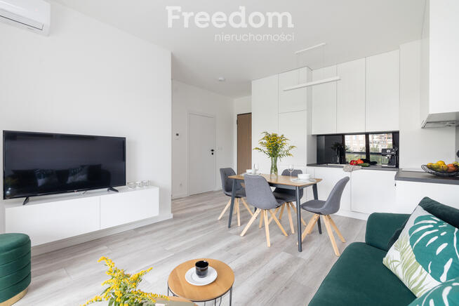 Przestronne 2 pokoje, loggia, system SMART