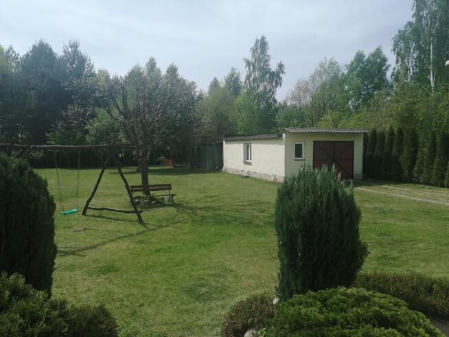 DOM JEDNORODZINNY NA DUŻEJ DZIAŁCE