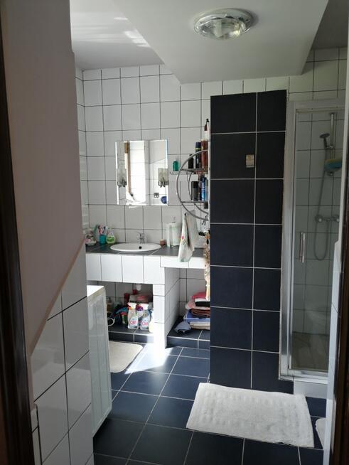 DOM JEDNORODZINNY NA DUŻEJ DZIAŁCE