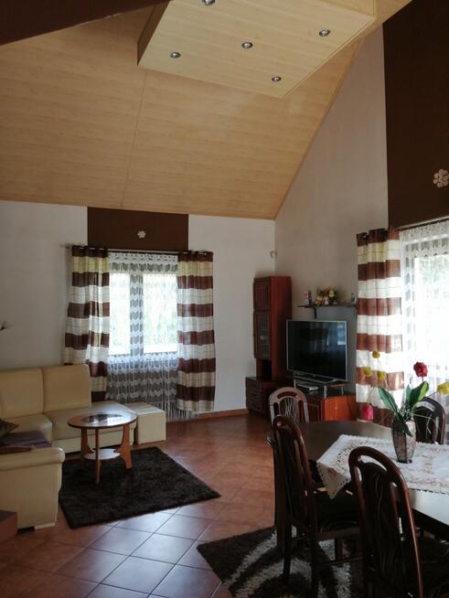 DOM JEDNORODZINNY NA DUŻEJ DZIAŁCE