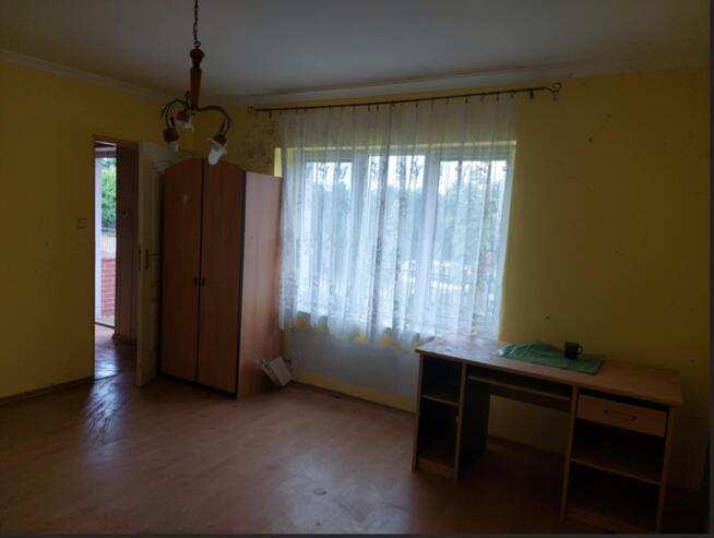 Duży dom z pomieszczeniami gospodarczymi 2000m