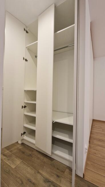 Nowoczesne na 1 piętrze z baloknen duży parking