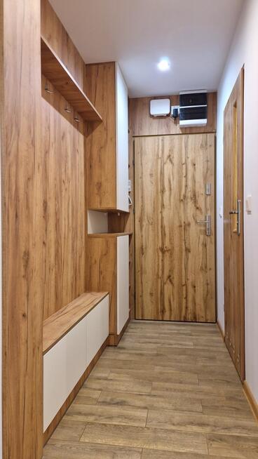 Nowoczesne na 1 piętrze z baloknen duży parking