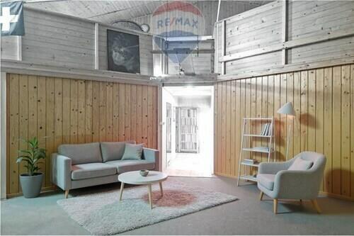 " Dom , mieszkanie , biznes , działka 2200 m "