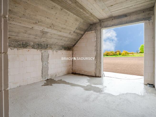 Dom Bębło gm. Wielka Wieś, Lasek