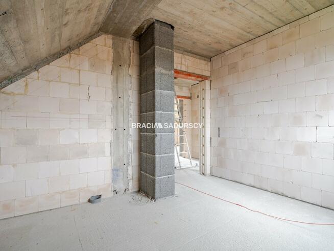 Dom Bębło gm. Wielka Wieś, Lasek