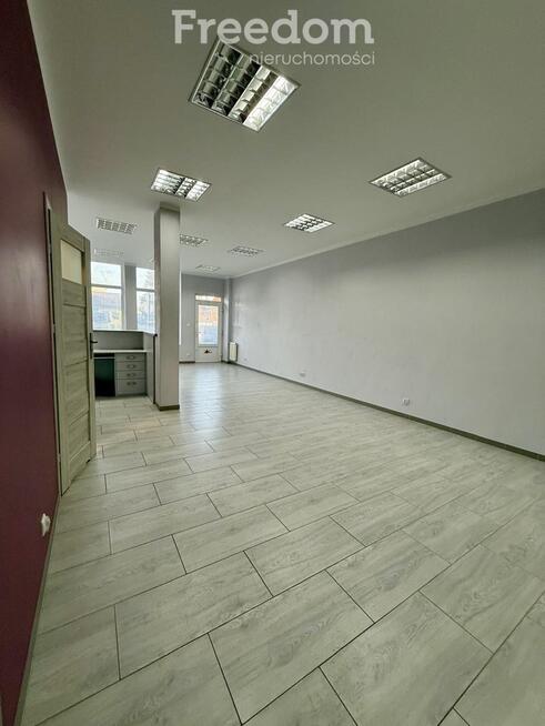 Atrakcyjny lokal w Debrznie w centrum miasta.