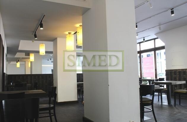 Parter, witryny, ogródek zabytkowa kamienica