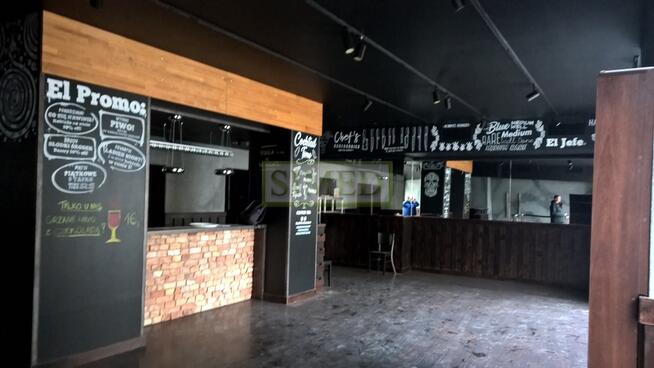 Parter, witryny, ogródek zabytkowa kamienica