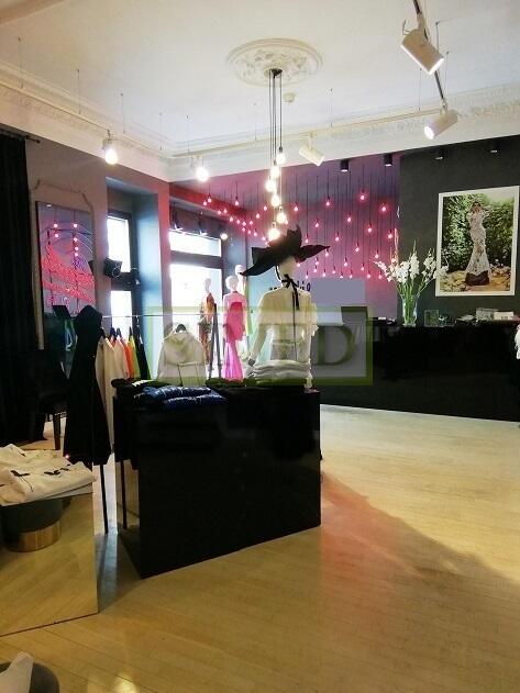 Parter , witryna , zabytkowa kamienica,ochrona