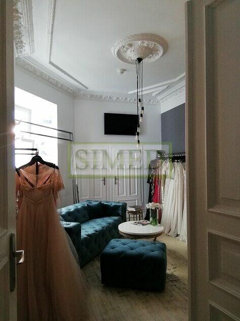 Parter , witryna , zabytkowa kamienica,ochrona