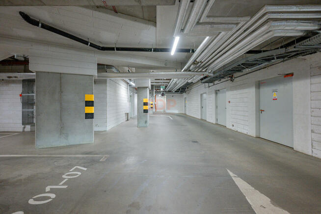 Garaż Wrocław Stare Miasto, Przedmieście Oławskie, Walońska