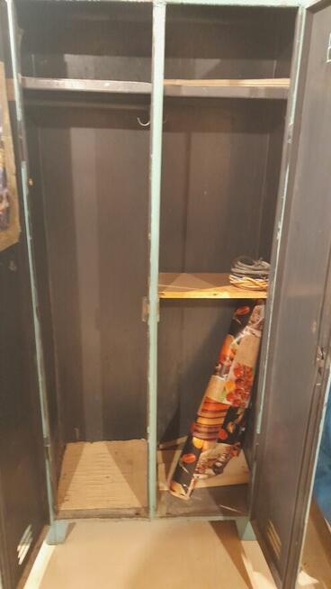 Szafki warsztatowe , bhp zamykane klamka , kłódka mam 2szt