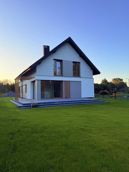 NOWOCZESNY DOM RODZINNY „DOM POD HIKORĄ 2”