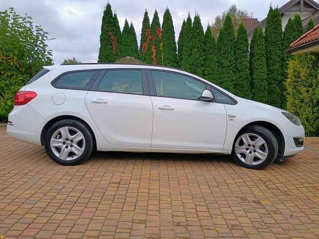 Opel Astra J 1,6 CDTI Sports Tourer, 2014r.