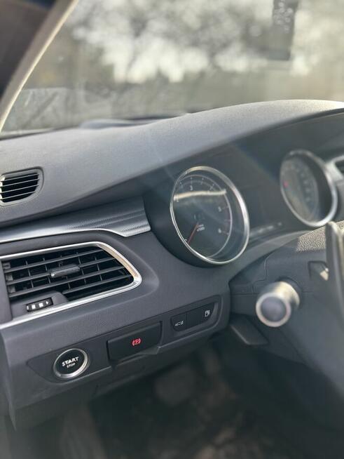 Samochód Peugeot 508