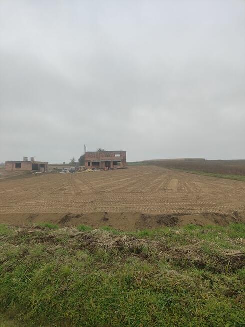 Koparka 16 to, usługi koparką, niwelacje, stawy, wykopy.